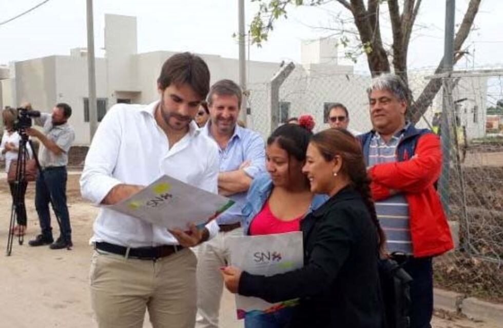 El Municipio entregó 35 nuevas viviendas a familias de Villa Hermosa