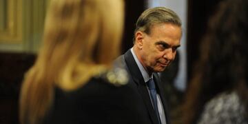 Pichetto acusó a los gobernadores del PJ de “ponerse el traje cubano de la revolución”\u002E (Clarín)