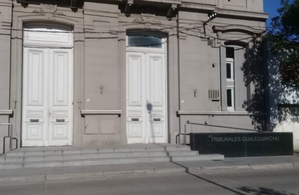 Un policía fue condenado por intentar matar a su ex pareja con un arma