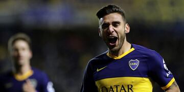 Eduardo Salvio se entrenó de manera diferenciada con la ilusión de llegar al Superclásico\u002E (AFP)