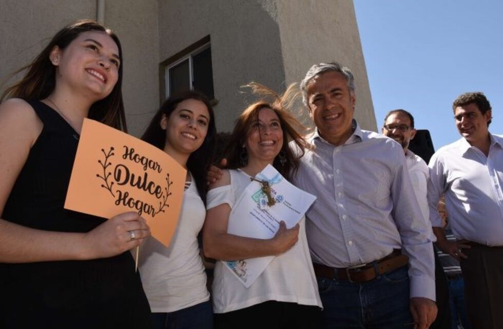 Cornejo: 'Durante muchos años se hizo demagogia con el sistema de viviendas'