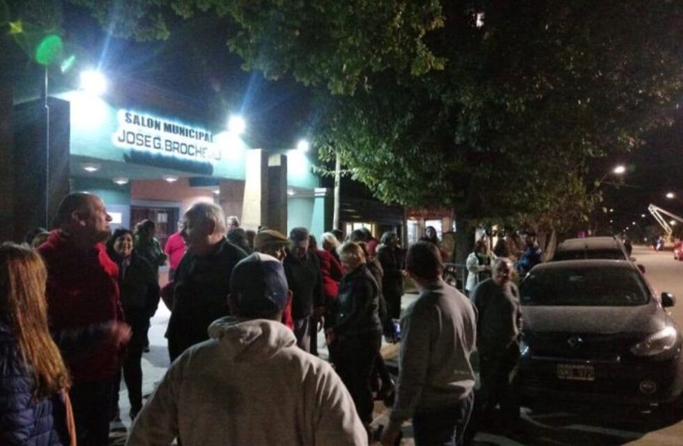 Se encendieron las nuevas luminarias LED en Villa Parque Santa Ana