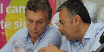 Una colsutora le da un 65% de imagen positiva a Cornejo en Mendoza, mucho más que a la de Macri\u002E