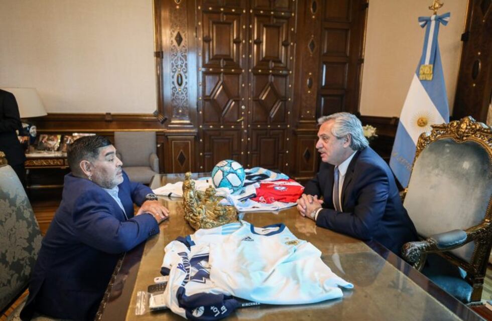 Alberto Fernández decretó tres días de duelo nacional por la muerte de Diego Maradona