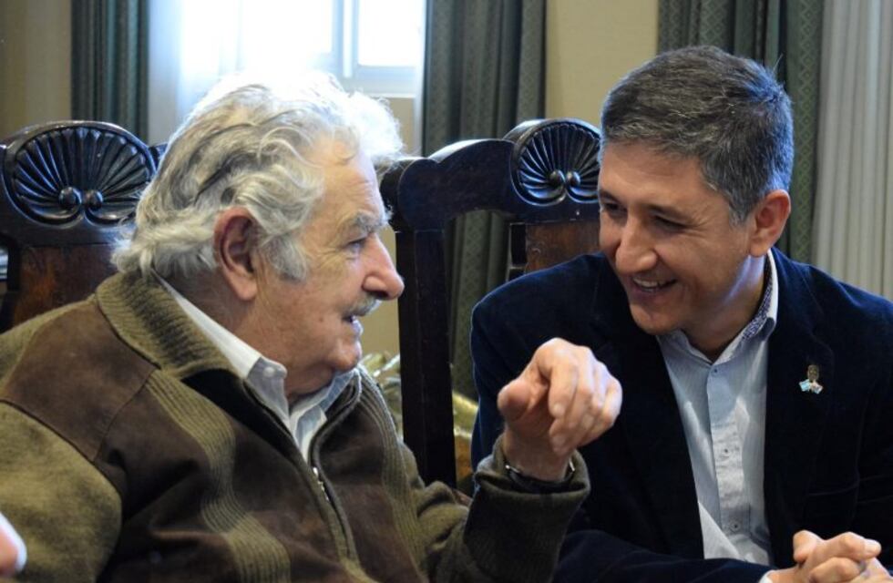 Mujica: El arte de combinar el yo con nosotros, se llama felicidad