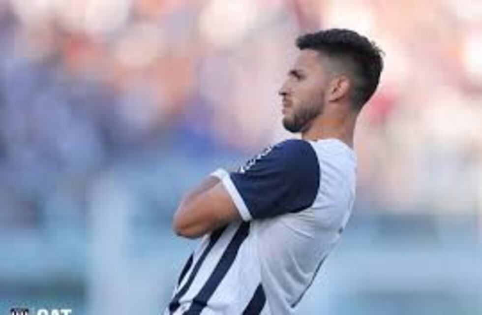 Nahuel Bustos casi convierte el gol del campeonato en Mendoza