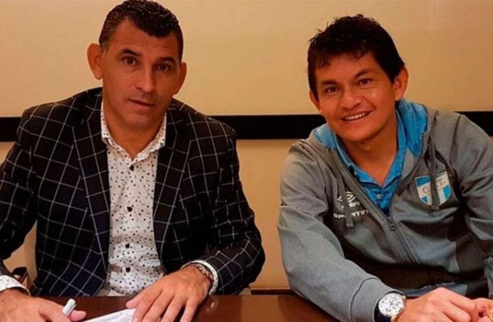 El Pulga Rodríguez admitió que hubo sondeos, pero por ahora se queda en Atlético