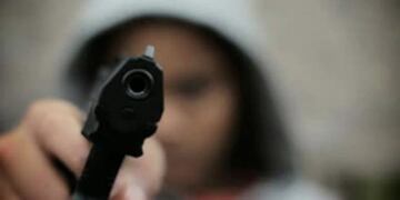 Robo a punta de pistola a un vecino de la ciudad