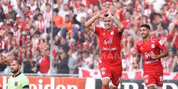 Con 13 goles en el torneo, el Taca Bieler es artillero del torneo, junto a Herrera (Ferro)\u002E