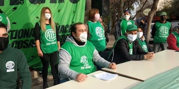 Consideran que el Ingreso Familiar de Emergencia debe transformarse en un salario universal