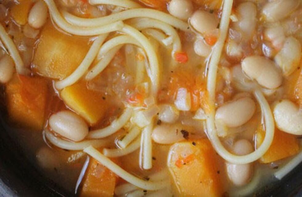 Guiso de porotos con riendas, una receta ideal para entrar en calor
