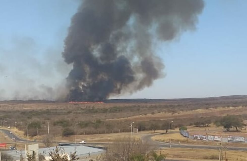 Incendio en el campo militar de La Calera