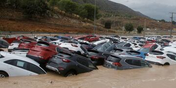 -FOTODELDÍA- GRAFCVA7354\u002E ORIHUELA (ALICANTE), 12/09/2019\u002E-Ciento de coches inundados tras el paso de la Gota Fría en un depósito de vehiculos en Orihuela (Alicante)\u002EEFE/MORELL