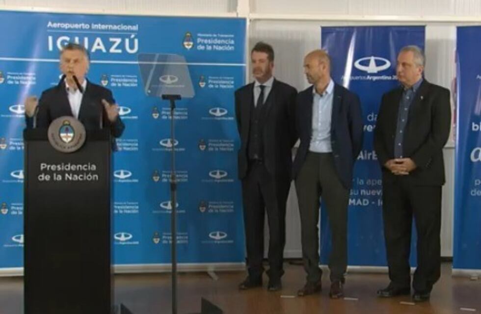 Macri inauguró oficialmente el vuelo que une Puerto Iguazú con Madrid