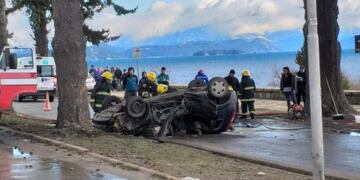 Vuelco en Bariloche (Foto: Bariloche2000)\u002E