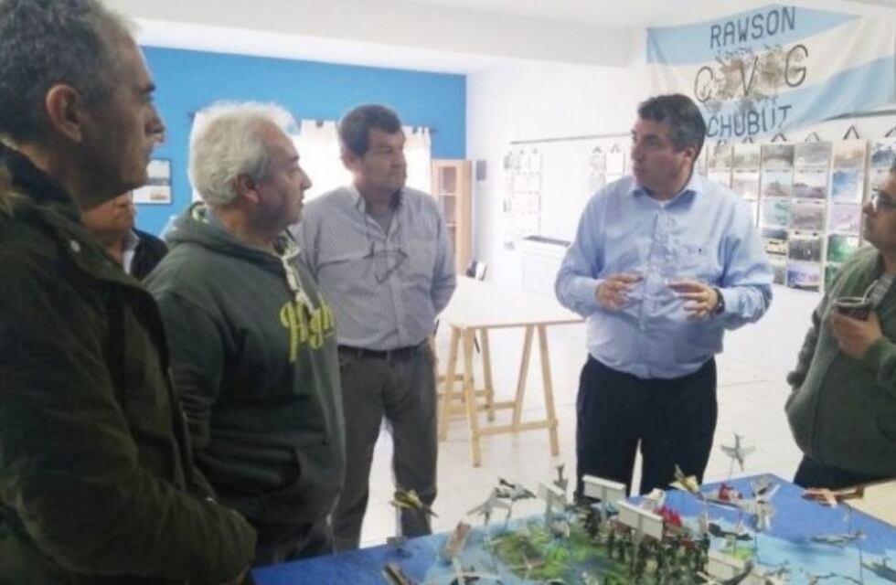 El ministro de Educación de Chubut se reunió con centros de Veteranos de Malvinas