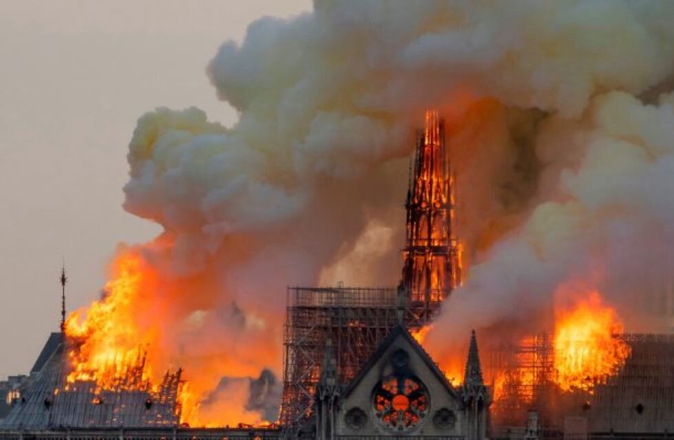Donan más de 600 millones de euros para reconstruir Notre Dame