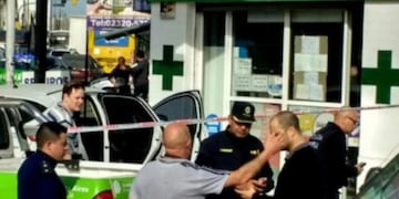 La farmacia donde chocaron los delincuentes\u002E