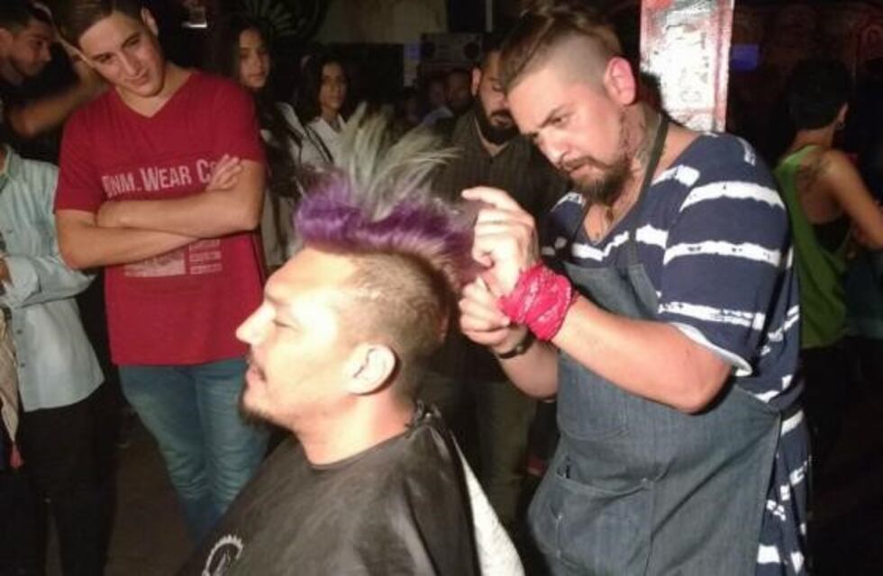 La Batalla de Barberos se agranda en Córdoba y se hace solidaria