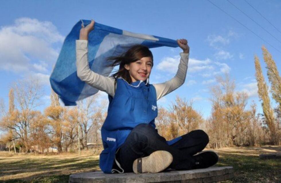 Celina es la alumna que escribió una carta al presidente por la promesa a la bandera