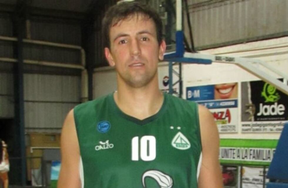 Emiliano Rossi sigue en Barrio Parque