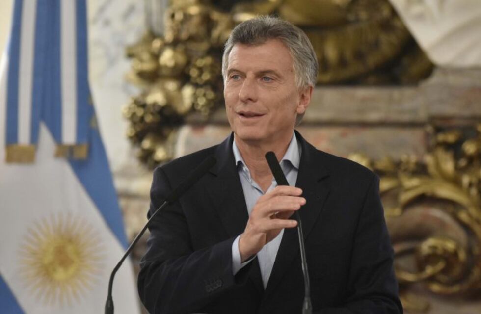 Macri suspendió la entrega de rutas aéreas a Avianca