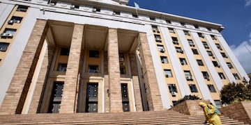 Desinfección por coronavirus en Casa de Gobierno de Mendoza