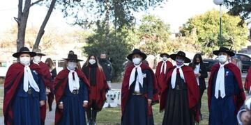 Homenajes a Martín Miguel de Güemes y Macacha Güemes en época de coronavirus (Facebook Gustavo Sáenz)