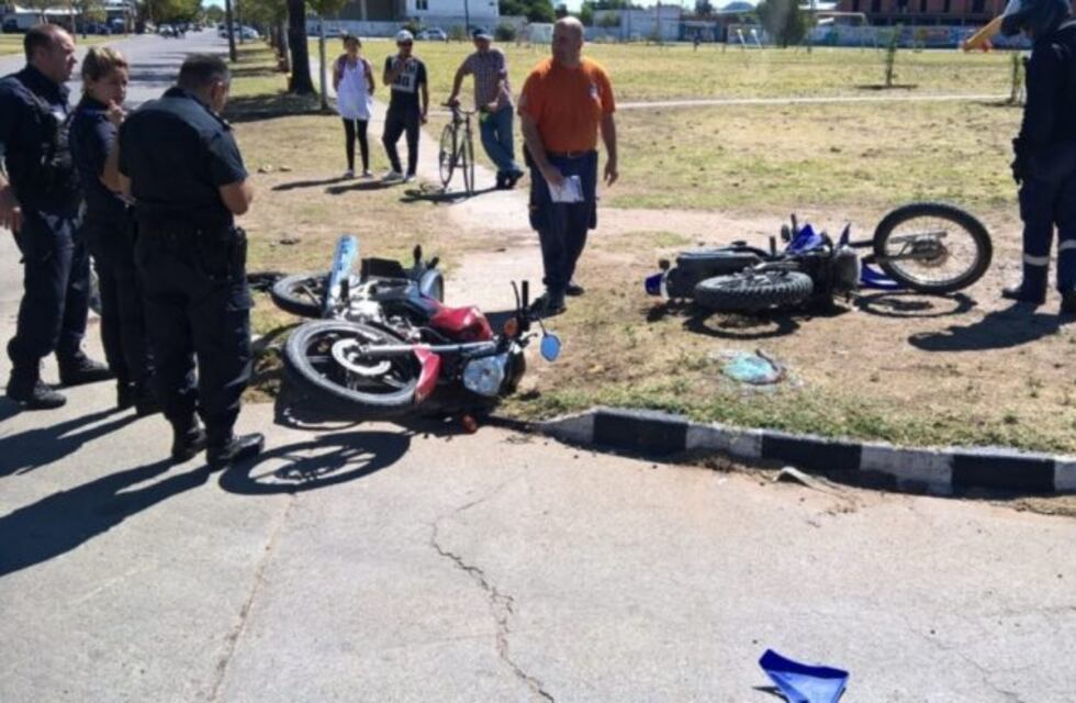Dos motociclistas heridos en un accidente de tránsito