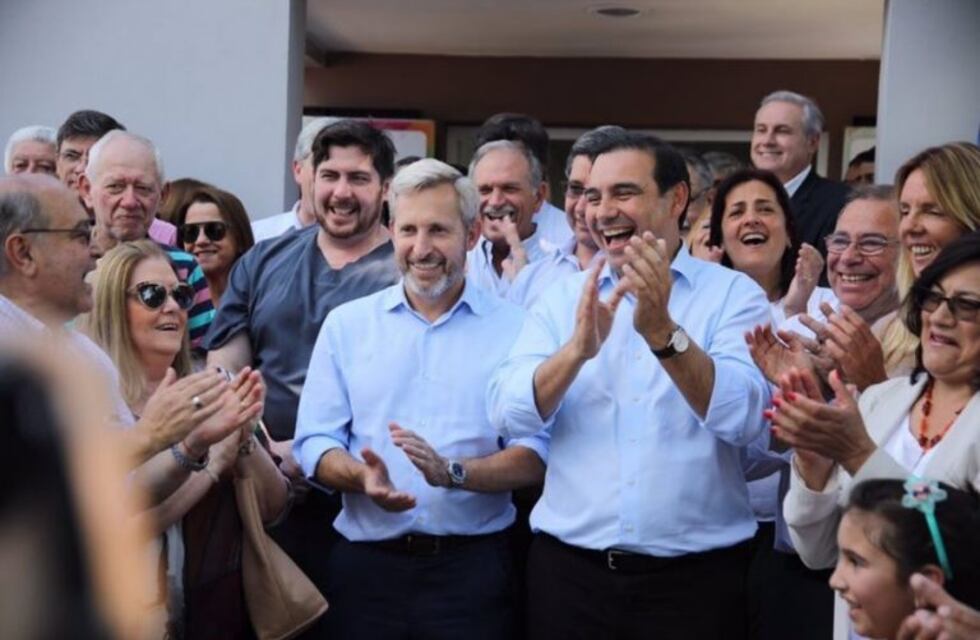 Frigerio inauguró más de 350 casas en Corrientes junto al gobernador Valdés