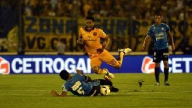 Guillermo Farru00e9 y la jugada de expulsiu00f3n con Teo Gutiu00e9rrez.