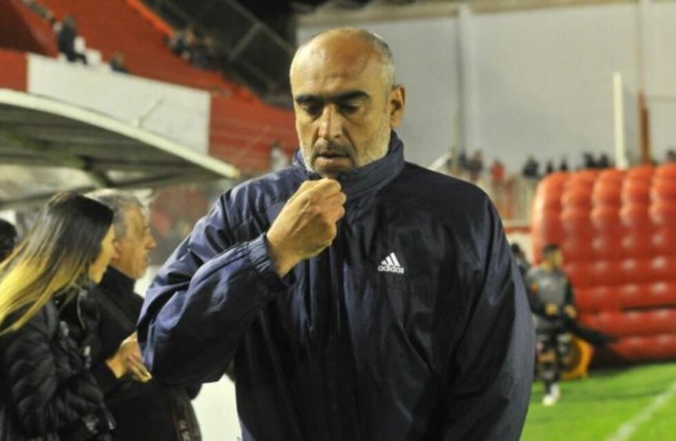 Iván Delfino dejó de ser el técnico de Instituto de Córdoba