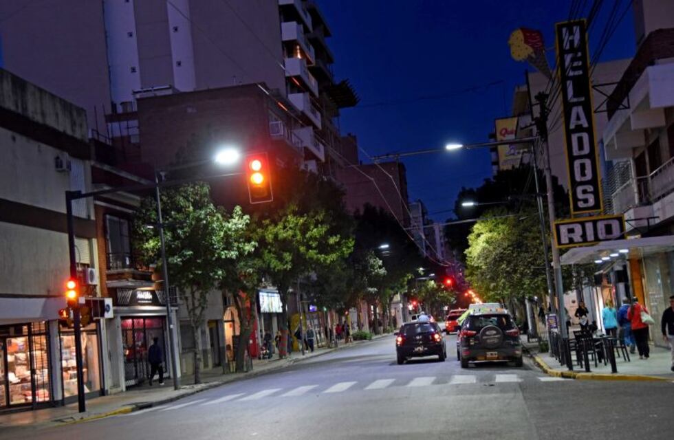 Invertirán 68 millones de pesos para mejorar la iluminación de los paseos comerciales de la ciudad