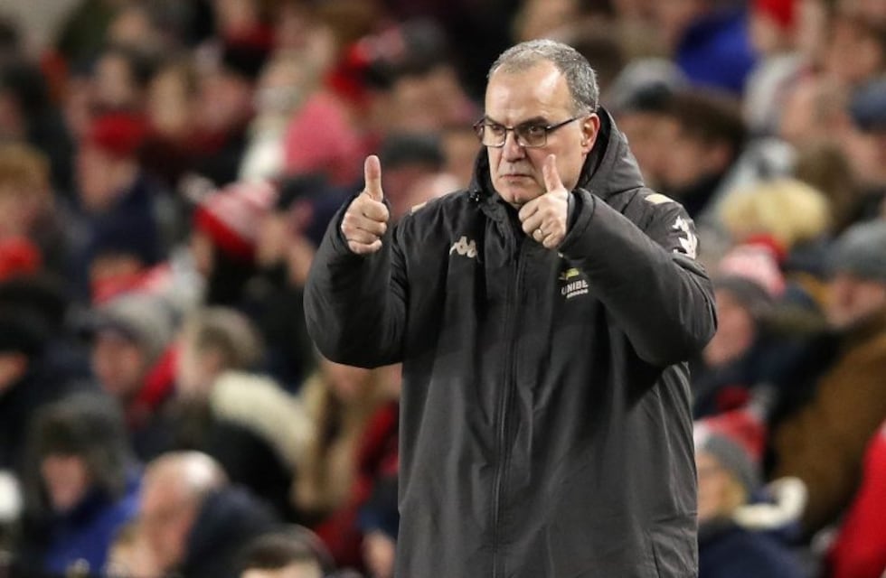 El Leeds de Bielsa ganó y quedó como único líder en el ascenso inglés