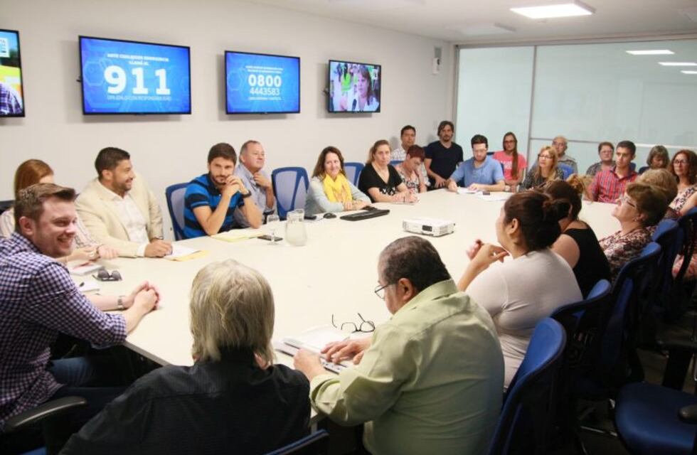 Pullaro se reunió con vecinos: "Necesitamos la Ley de Narcomenudeo para combatir el narcotráfico"