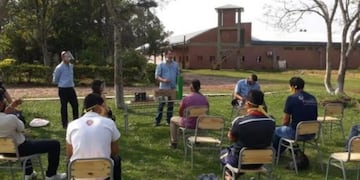 La charla tuvo lugar en el patio de la unidad penal\u002E