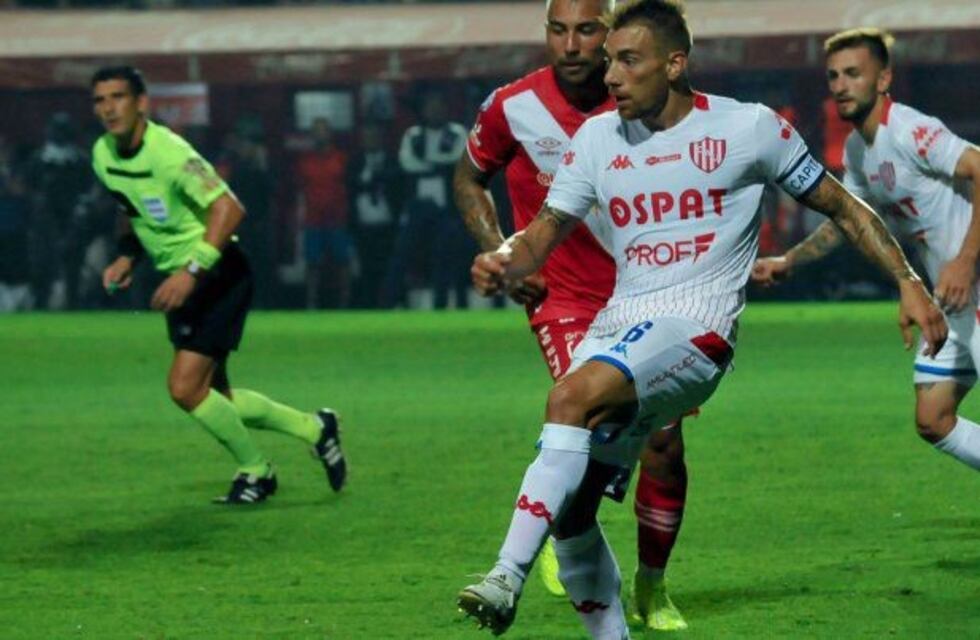 Jonathan Botinelli, uno de los objetivos del Kily González para Central