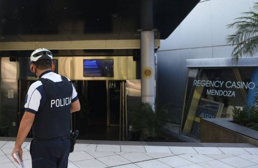 Los turistas en cuarentena están bajo custodia en hoteles mendocinos