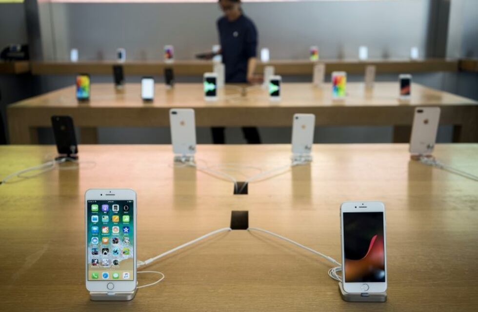 Abrió en Rosario nueva tienda Apple que promete precios más bajos ¿A cuánto un iPhone?