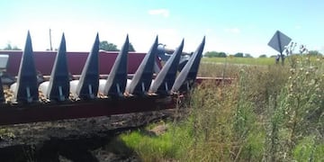 Una máquina maicera se desprendió en Ruta Nacional 18 y generó un incendio