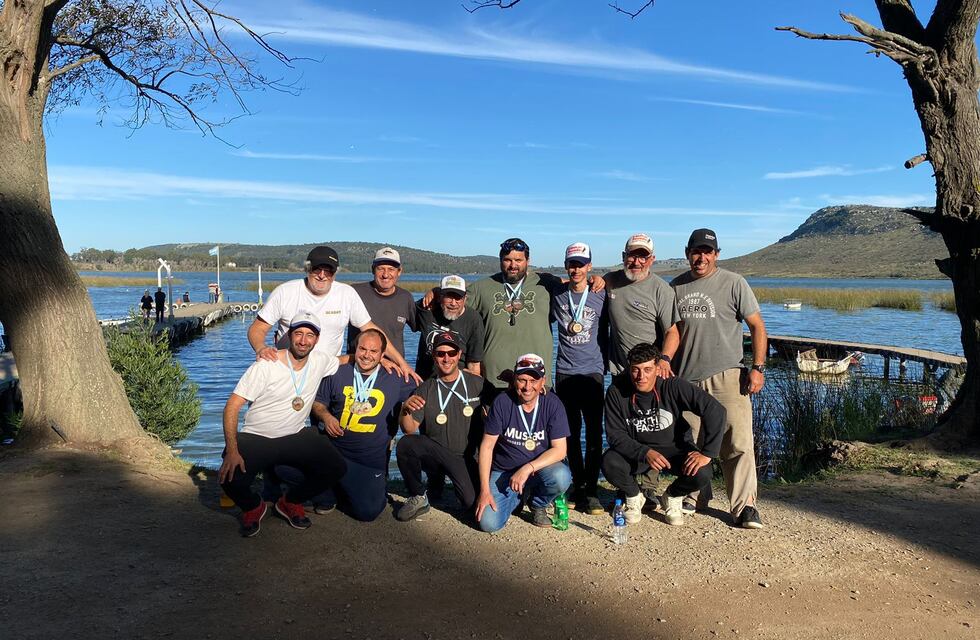El Club Marea Roja de Tres Arroyos participó en el Provincial de Pesca de Pejerrey embarcado