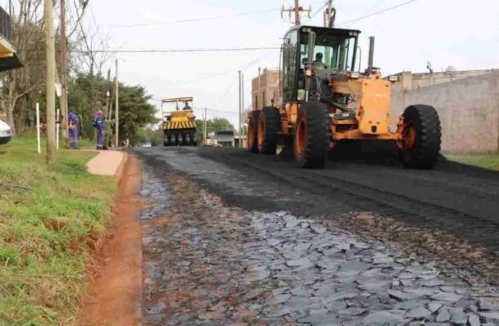 Continúan las obras de asfaltado en las calles obereñas
