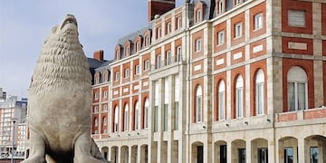 En Mar del Plata hallaron el cadáver de un hombre en plena playa.