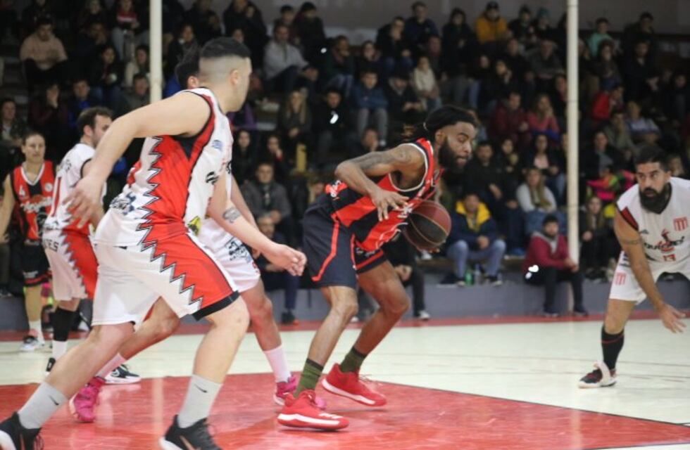 Argentino Jr, Huracán, Blanco y Negro y Sarmiento semifinalistas del Oficial de Básquet