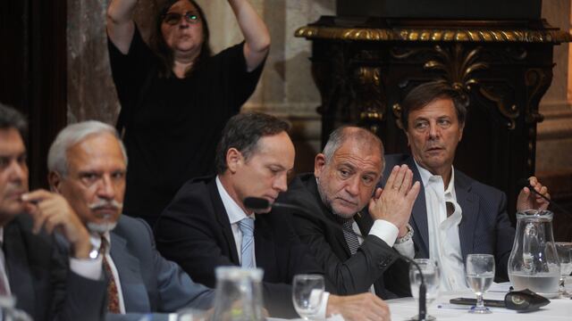 Luis Juez, jefe del bloque PRO, insiste en dar marcha atrás con el aumento de las dietas (Foto: Federico López Claro)