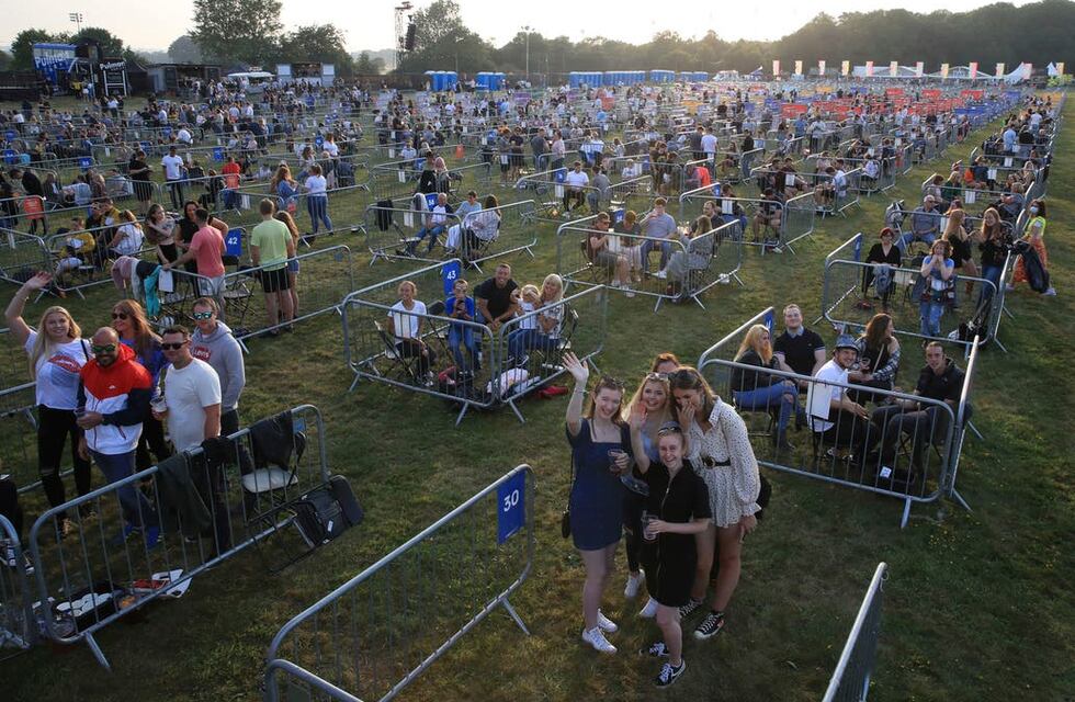 Autorizan eventos culturales al aire libre con hasta 100 personas en territorio bonaerense