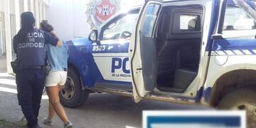 Una mujer fue detenida por violenta en Villa María.