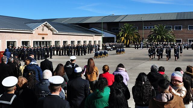 La Armada tiene nuevos enfermeros