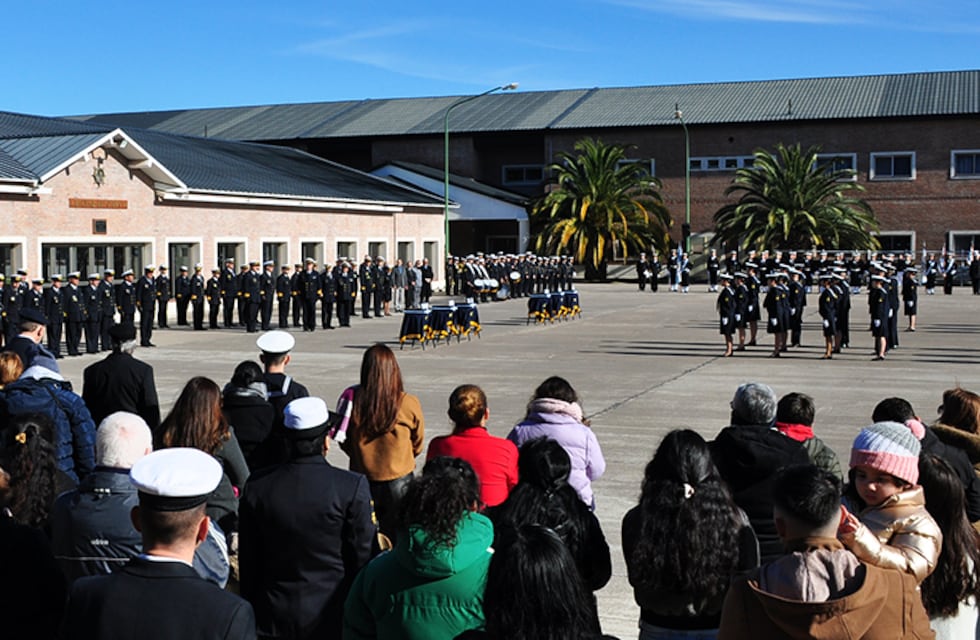 La Armada tiene nuevos enfermeros