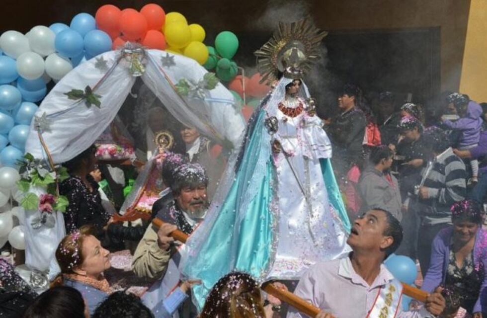 Desvíos de colectivos por la celebración a la Virgen de Urkupiña